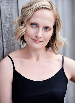 Leandra Ryan is a bicoastal actor, comedian, and dancer.